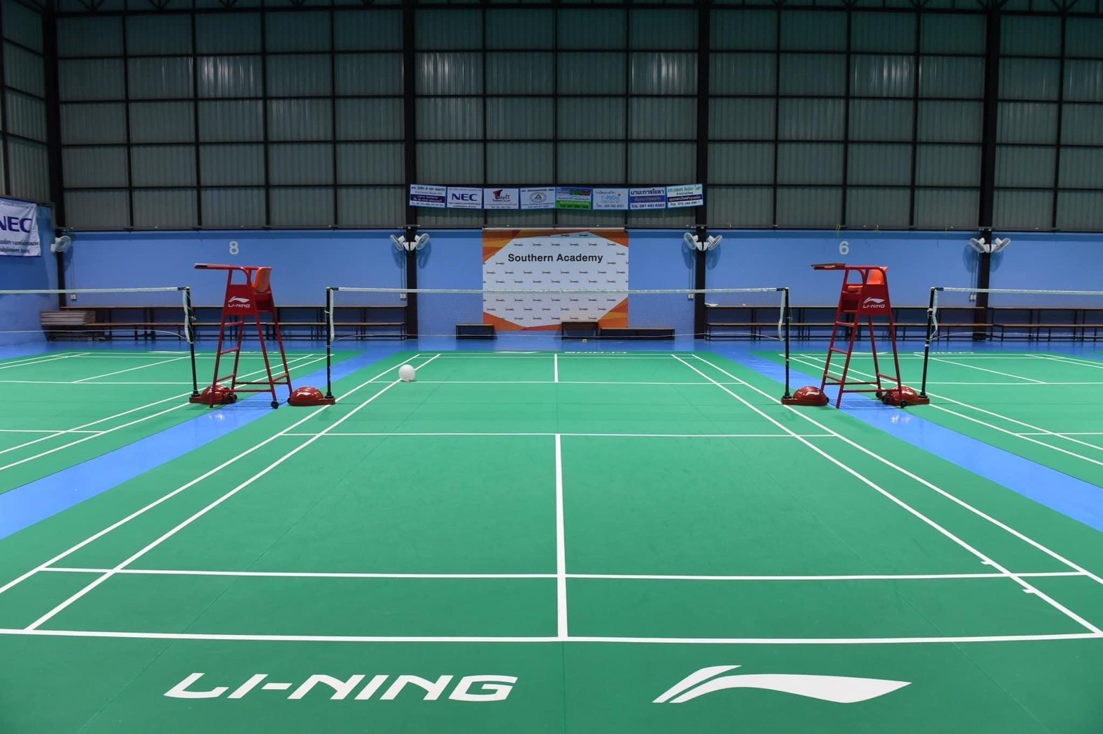 สนามมาตรฐาน